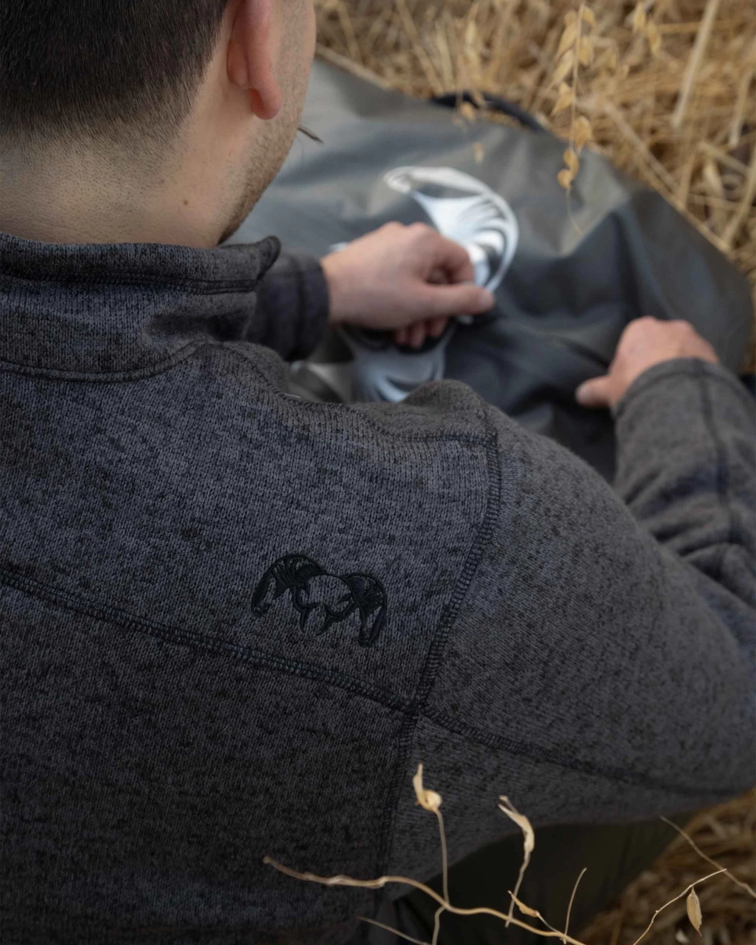 Kuiu Base Camp Full Zip Sweater | Charcoal - Image 3