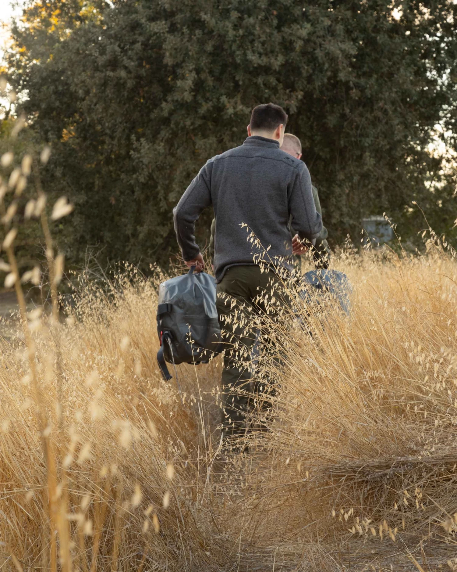 Kuiu Base Camp Full Zip Sweater | Charcoal - Image 4