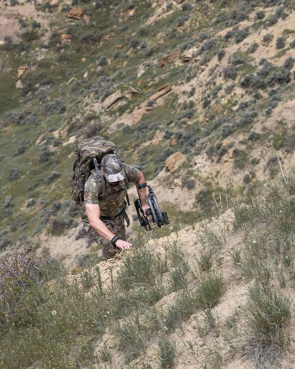 Kuiu ULTRA Merino 120 LT SS Crew-T | Vias - Image 9