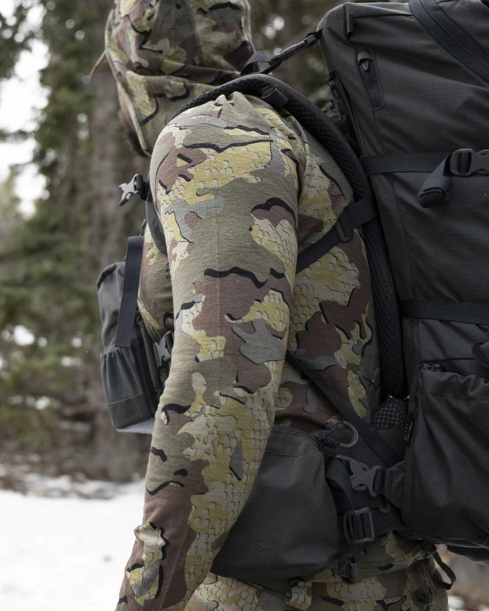Kuiu ULTRA Merino 120 LT LS Hoodie | Stone - Image 3