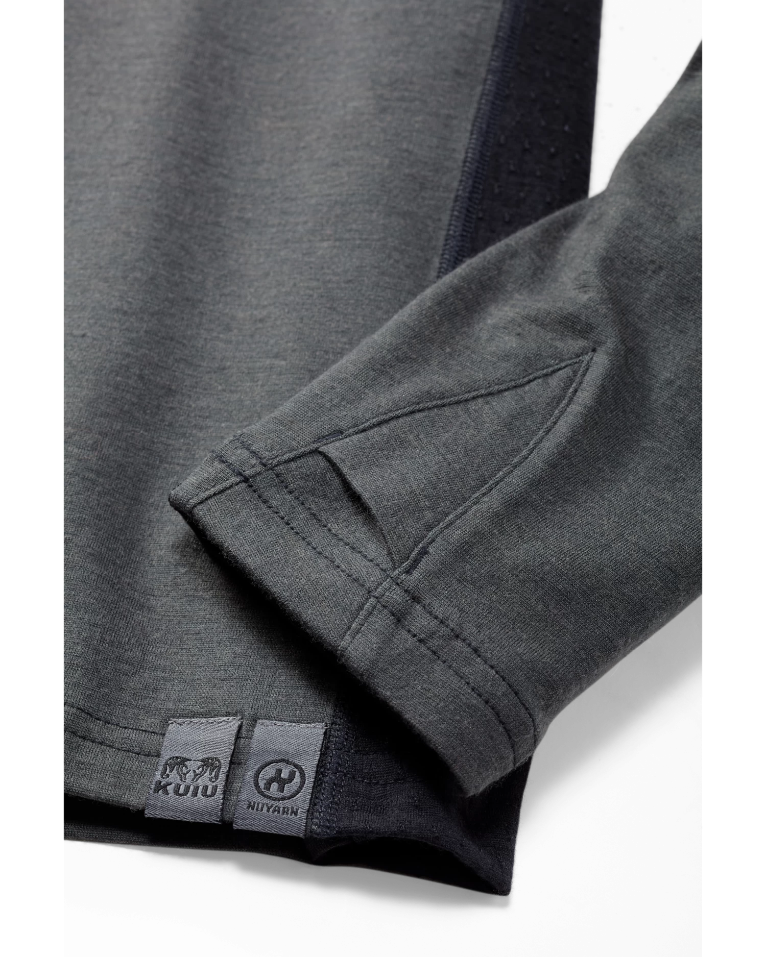 Kuiu ULTRA Merino 145 Zip-T Hunting Hoodie | Charcoal Black - Image 4