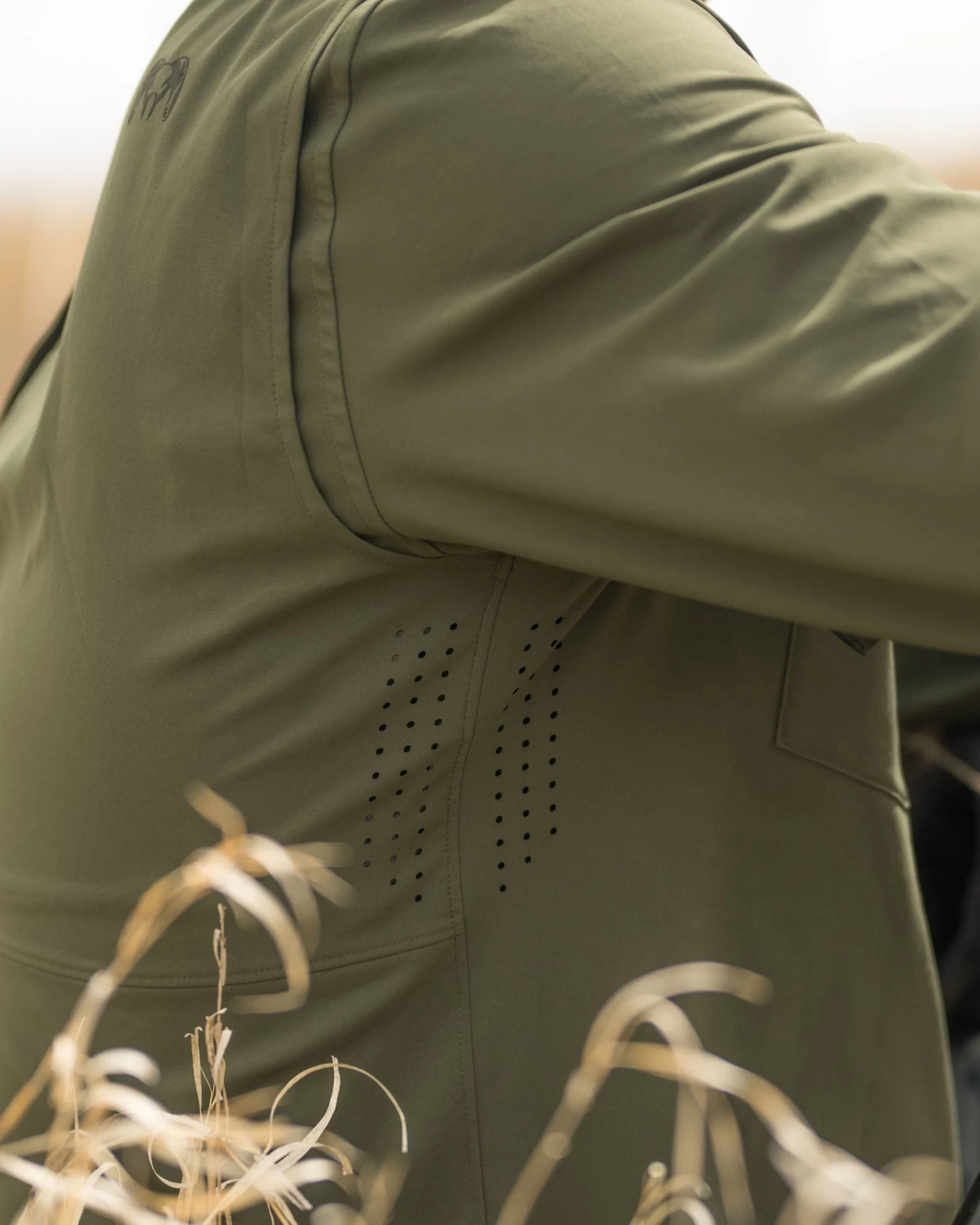 Kuiu Mesa Vented LS Snap Shirt | Olive - Image 10