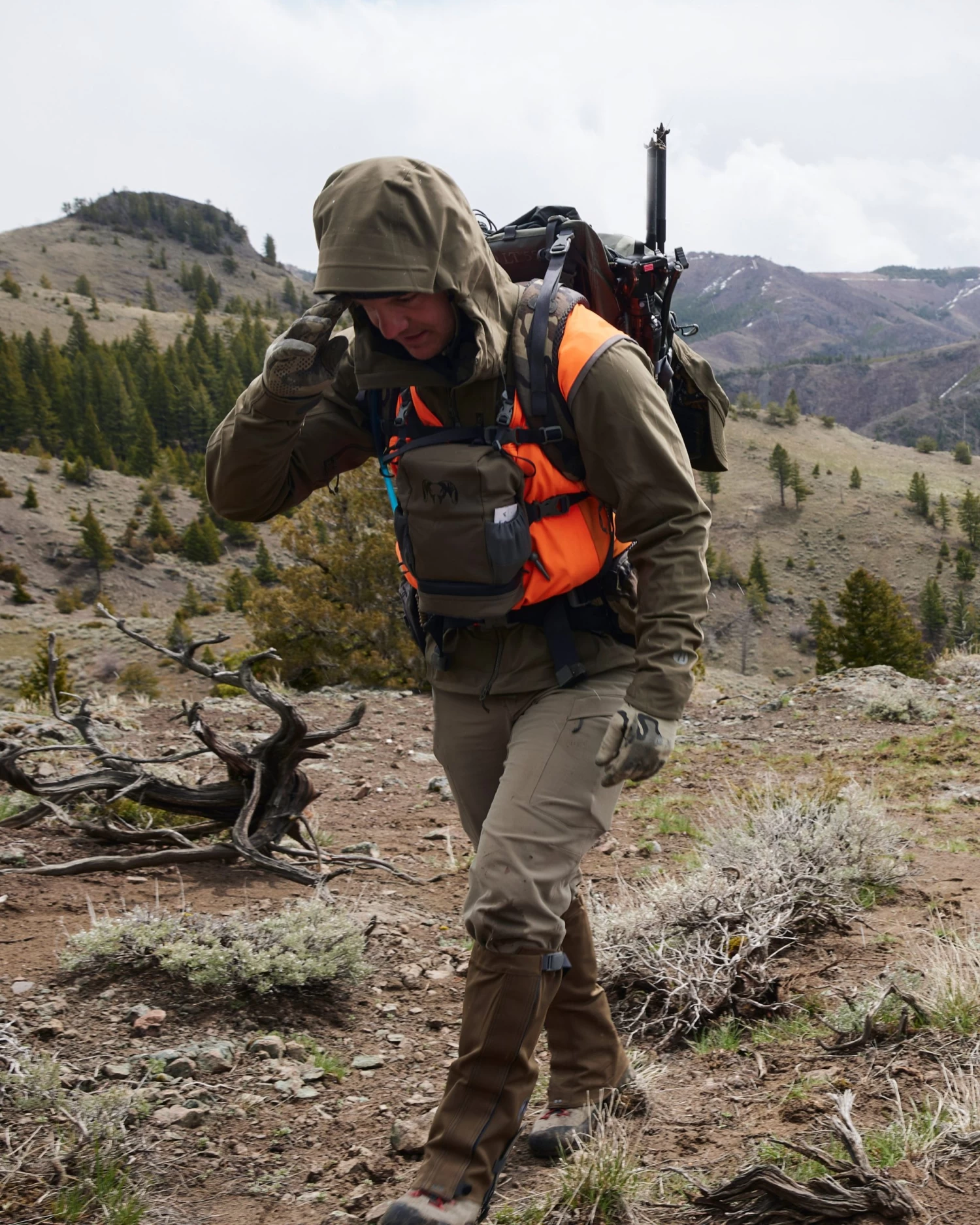 Kuiu Precision Hunter Vest | Blaze Orange - Image 4