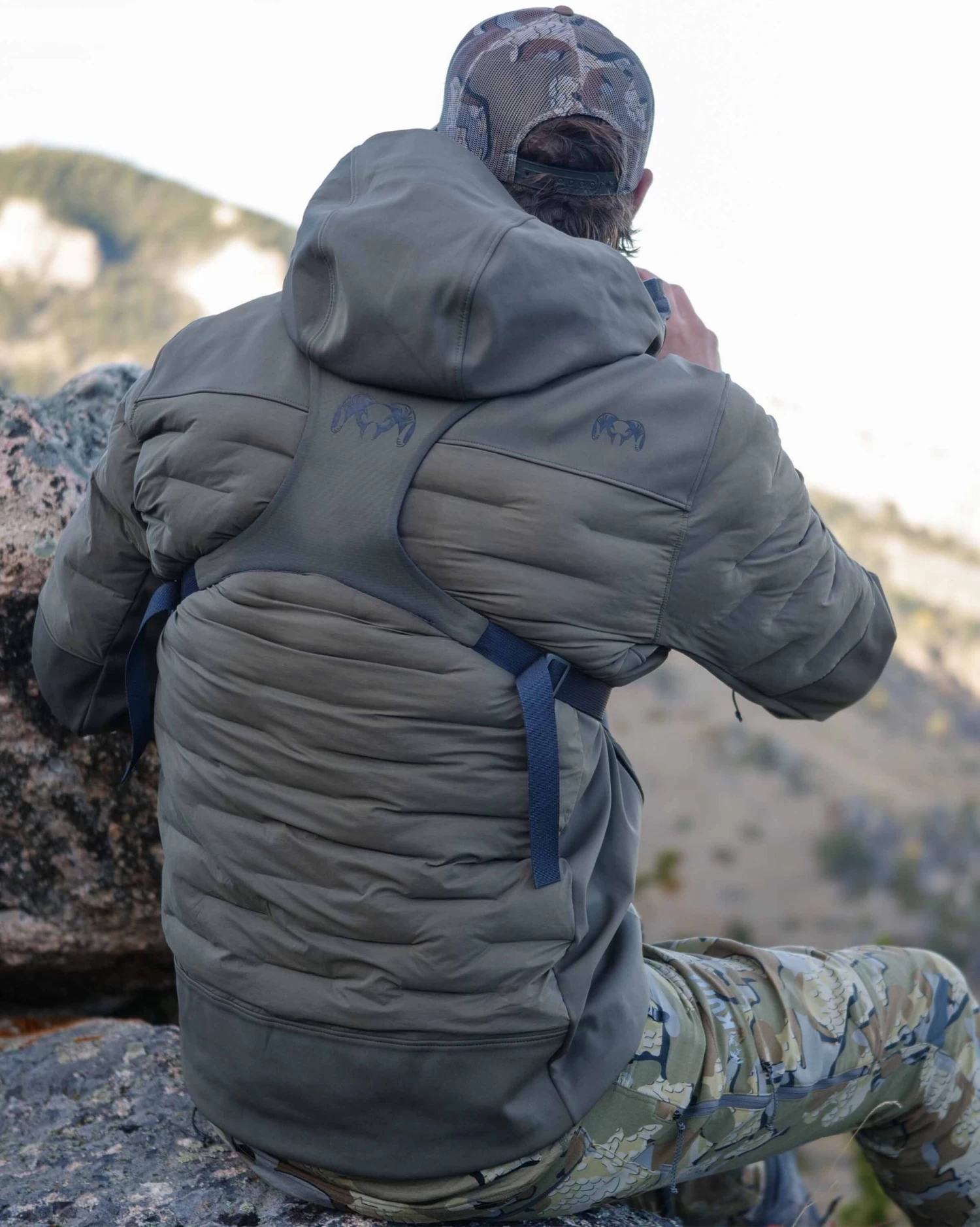 Kuiu Axis Thermal Hybrid Hooded Jacket | Ash - Image 4