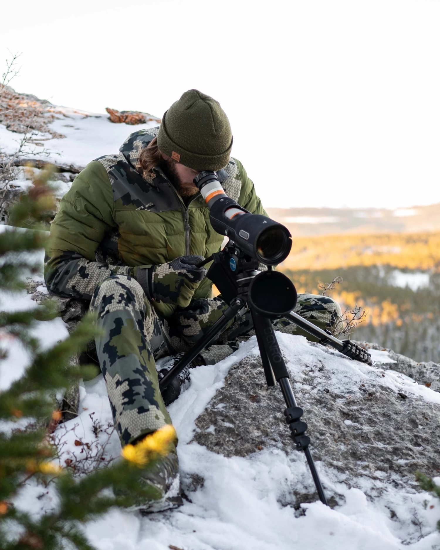 Kuiu Axis Thermal Hybrid Hooded Jacket | Gunmetal - Image 3