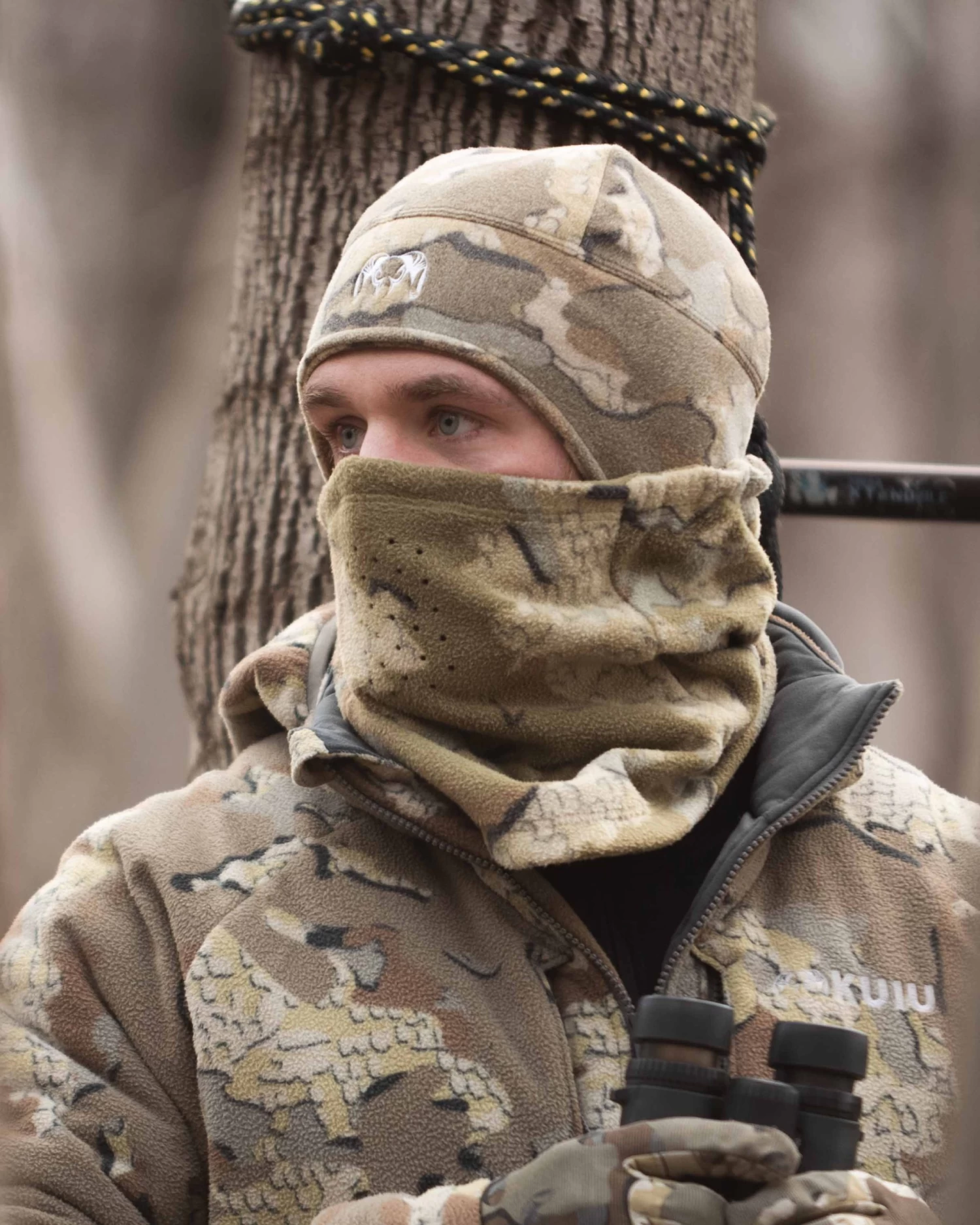 Kuiu Wind Pro Fleece Neck Gaiter | Valo - Image 2