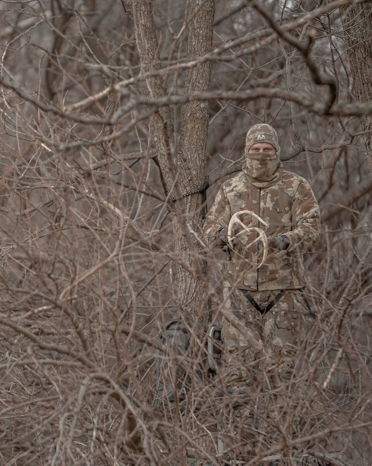 Kuiu Wind Pro Fleece Neck Gaiter | Verde - Image 6