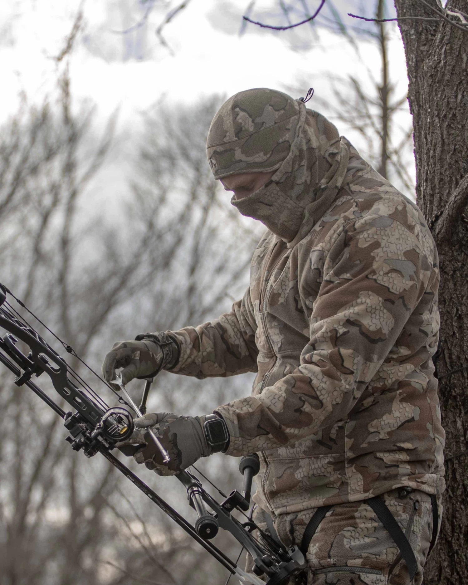 Kuiu Wind Pro Fleece Neck Gaiter | Verde - Image 4