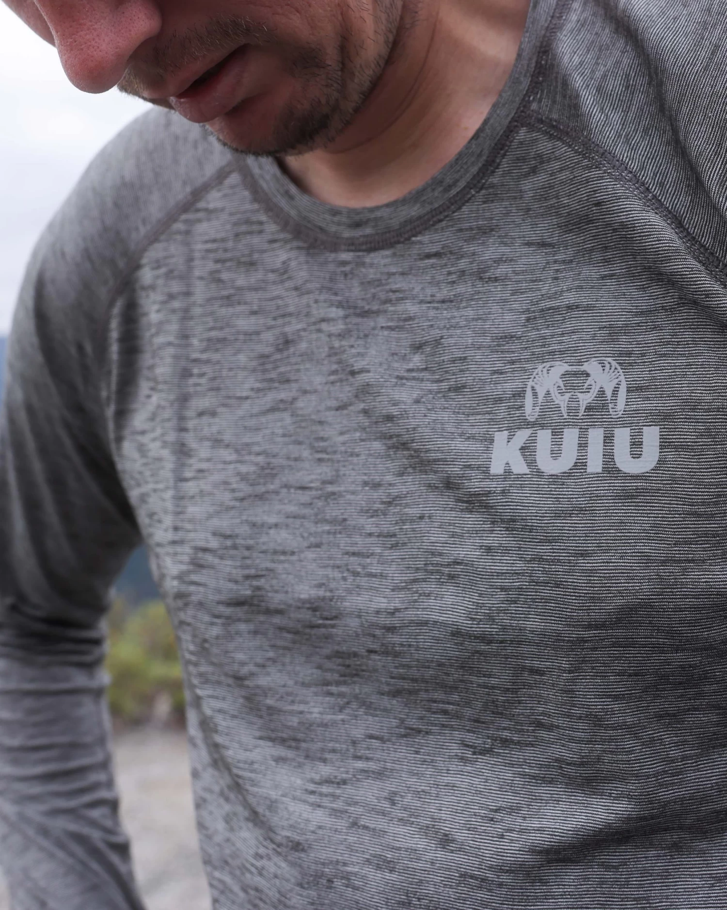 Kuiu Active Merino 105 LS Crew-T | Steel Blue - Image 5