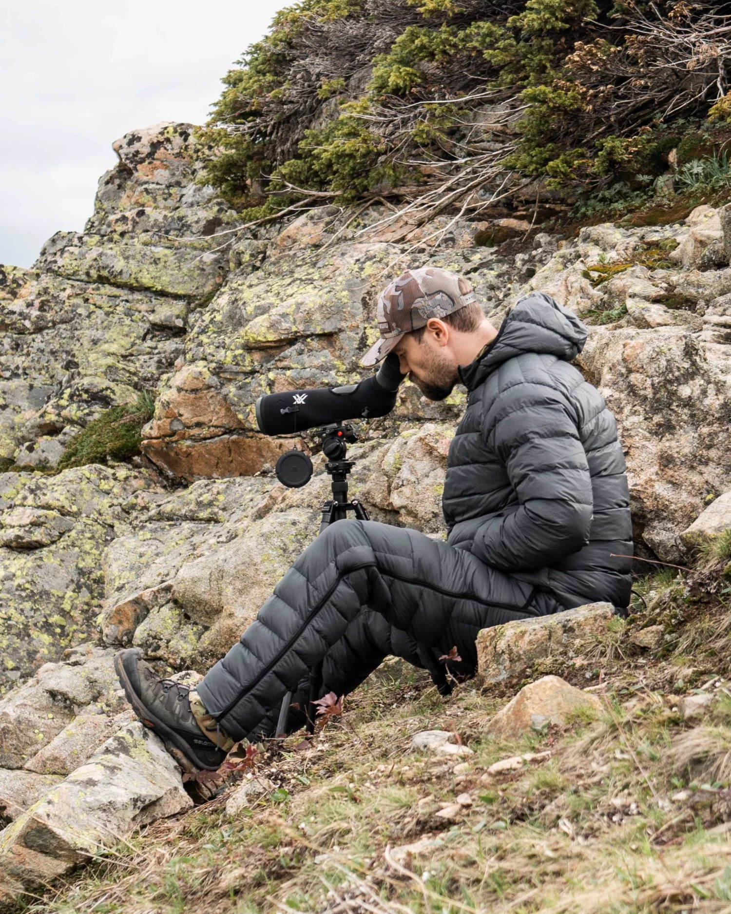 Kuiu Super Down LT Pant | Verde - Image 4