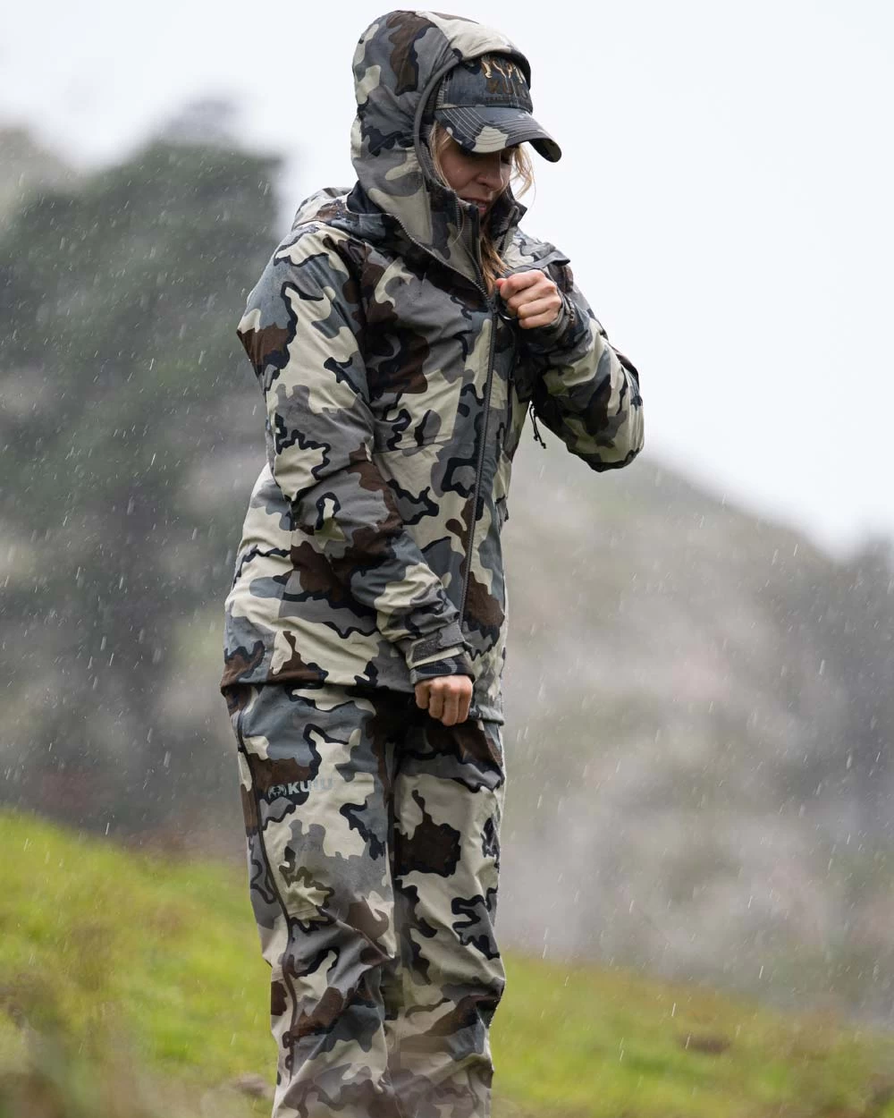 Kuiu Women's Chugach TR Rain Jacket | Vias - Image 6