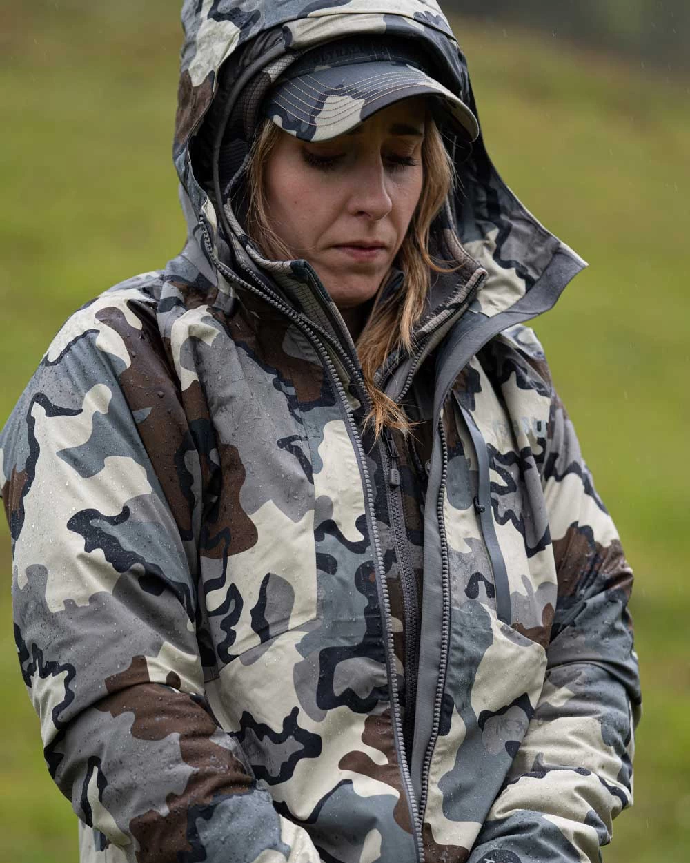 Kuiu Women's Chugach TR Rain Jacket | Vias - Image 7