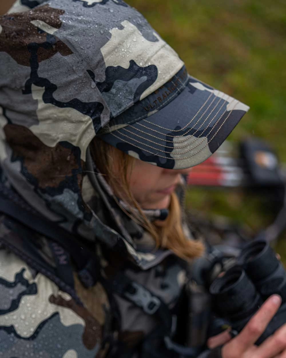 Kuiu Women's Chugach TR Rain Jacket | Vias - Image 10