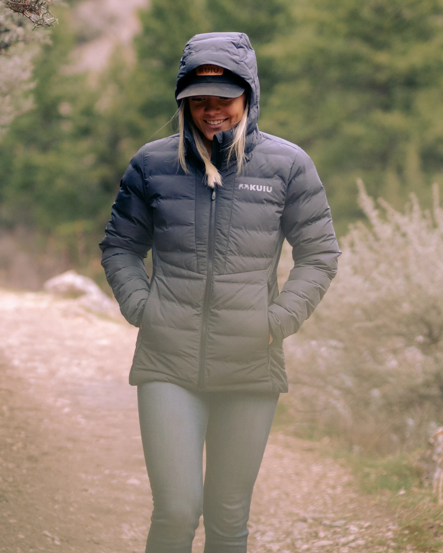 Kuiu Women's Elements Hooded Jacket | Ash - Image 4